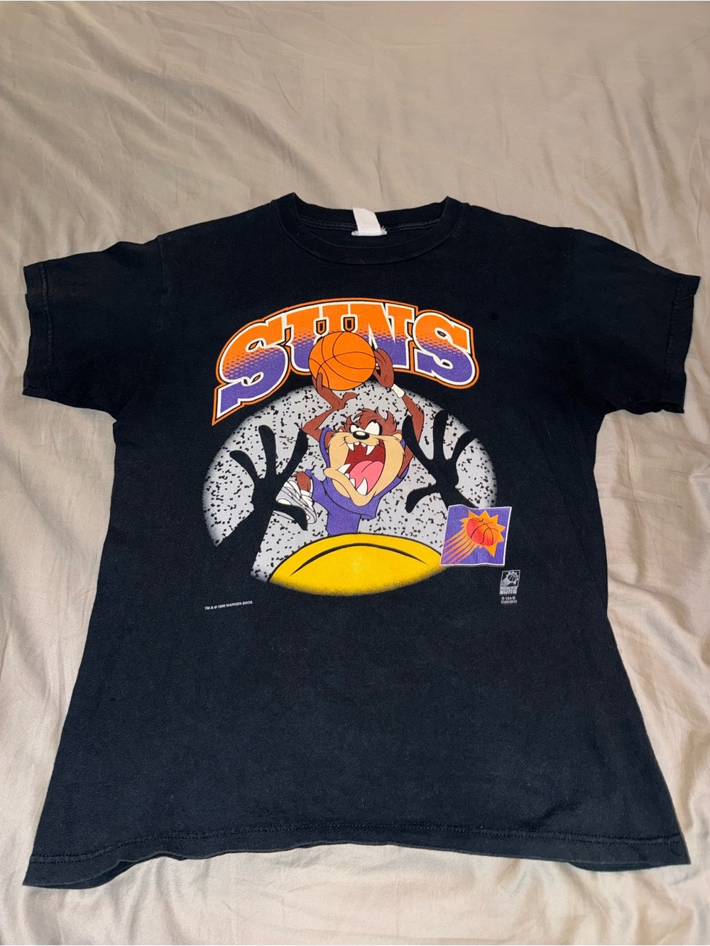 RARE Vintage 1996 NBA Phoenix Suns x Looney Toons Taz Daffy Graphic Tee